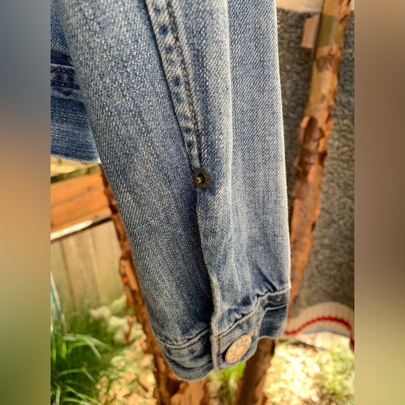J Crew Denim/Jean jacket Sz. S Pleating Pockets Light Wash - Picture 8 of 11